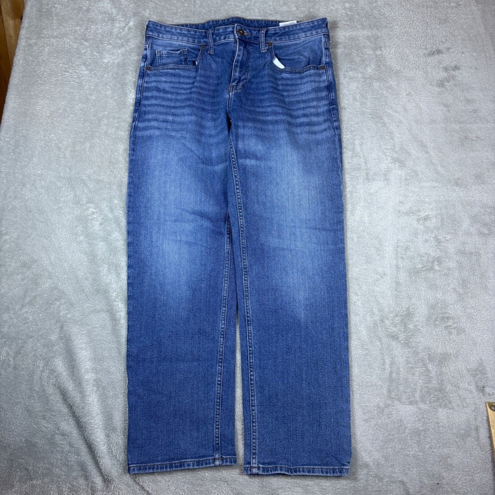 True Classic Jeans Mens 33x30 (Fits 33x29) Straight Blue Whiskered Faded Stretch